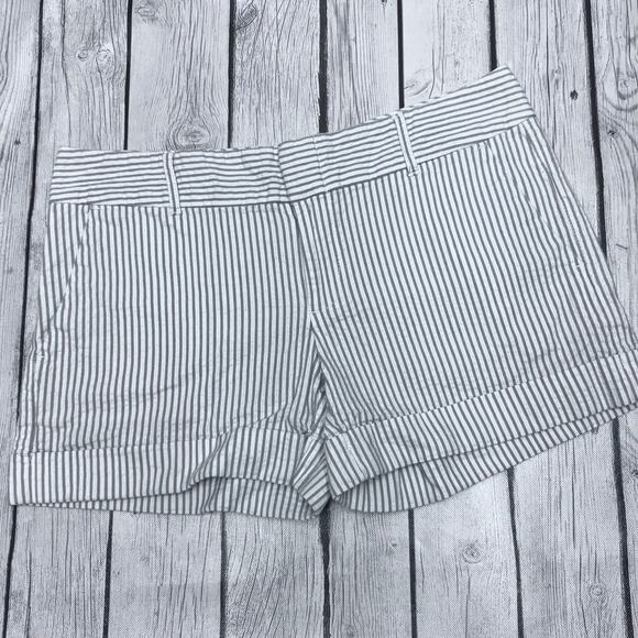 Tommy Hilfiger Grey Seersucker Cuffed Shorts Size 8 - Picture 1 of 3